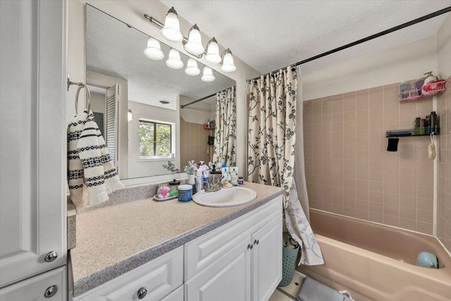 897 Dellwood RD, Salem, VA 24153