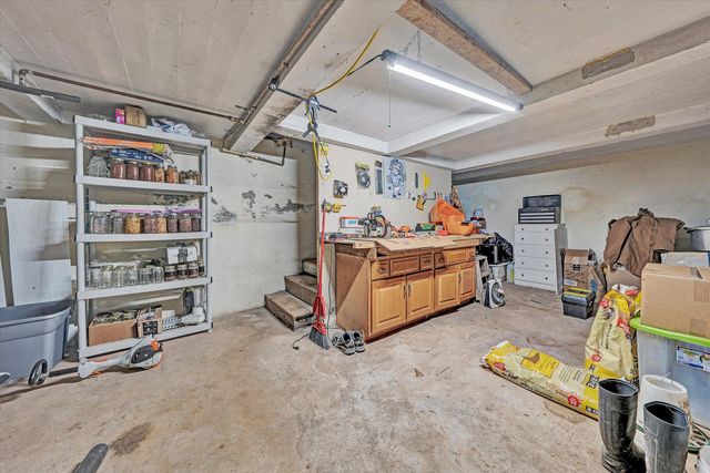 897 Dellwood RD, Salem, VA 24153