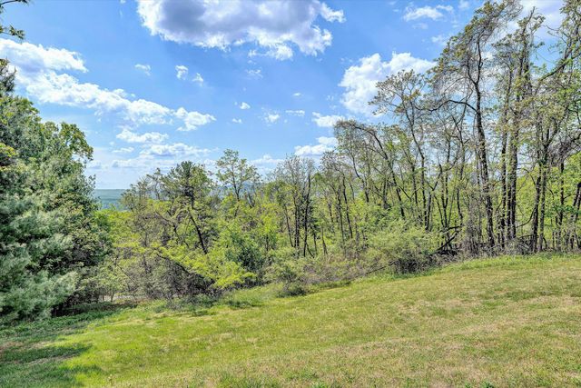 897 Dellwood RD, Salem, VA 24153
