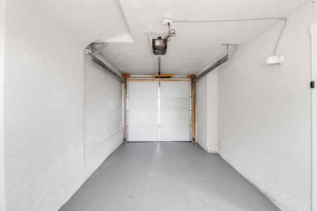8227 Ney Avenue, Oakland, CA 94605