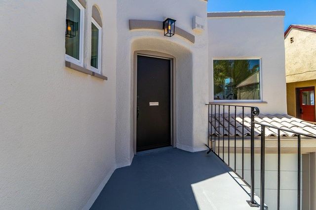 8227 Ney Avenue, Oakland, CA 94605