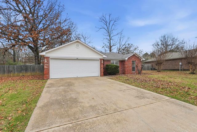 24 Donna Kay Drive, Greenbrier, AR 72058
