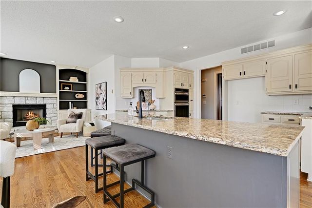 11903 Noland Street, Overland Park, KS 66213