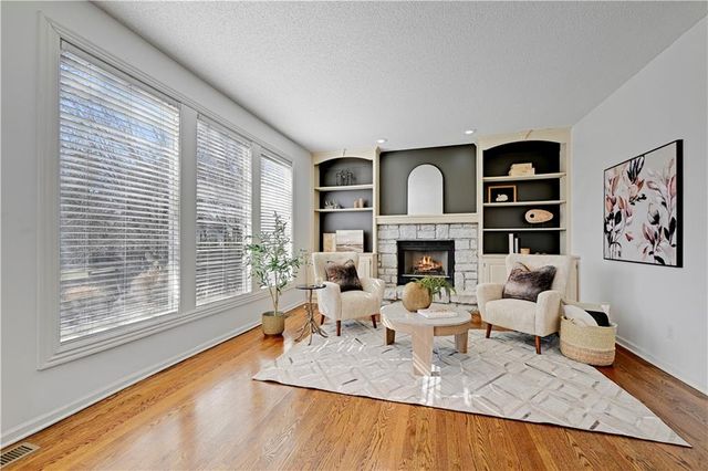 11903 Noland Street, Overland Park, KS 66213