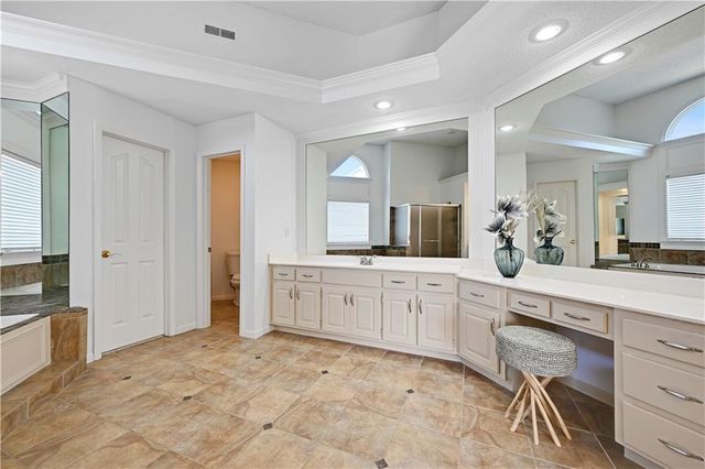 11903 Noland Street, Overland Park, KS 66213