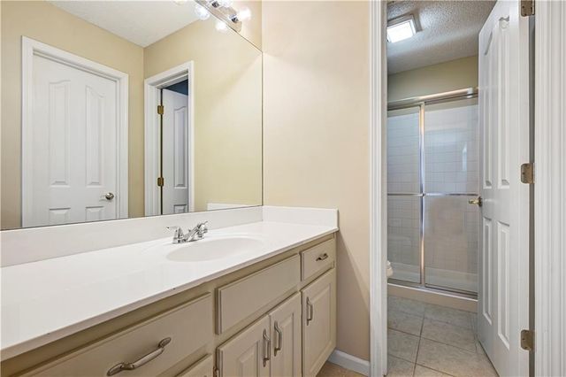 11903 Noland Street, Overland Park, KS 66213