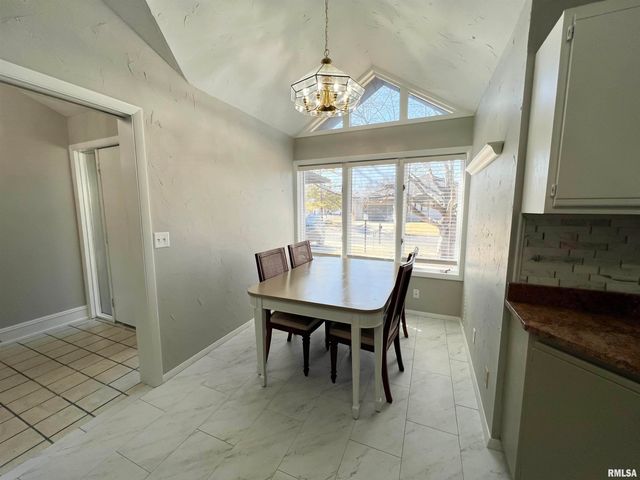 7604 N PATTON Lane, Peoria, IL 61615