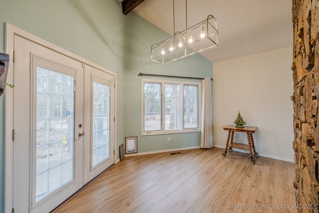 1544 N Lakeview Avenue, Mannford, OK 74044