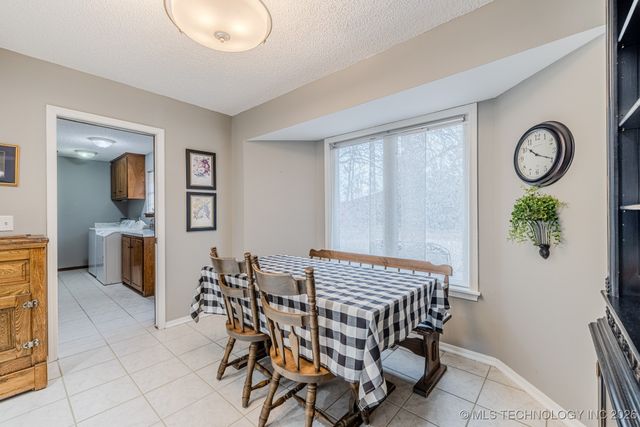 1544 N Lakeview Avenue, Mannford, OK 74044