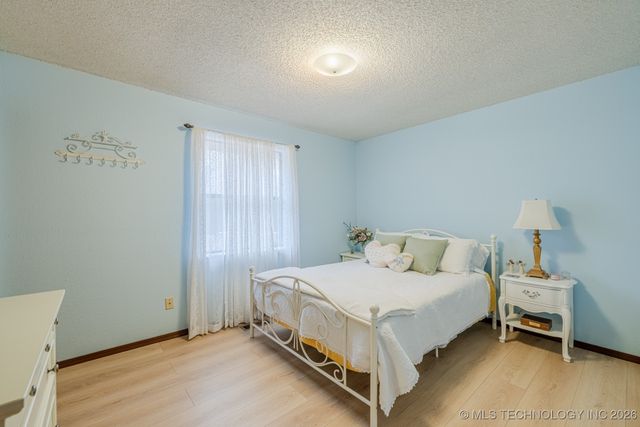 1544 N Lakeview Avenue, Mannford, OK 74044