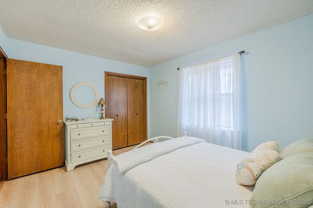 1544 N Lakeview Avenue, Mannford, OK 74044