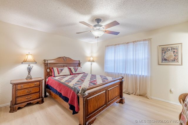 1544 N Lakeview Avenue, Mannford, OK 74044