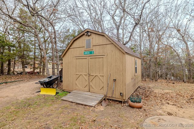 1544 N Lakeview Avenue, Mannford, OK 74044