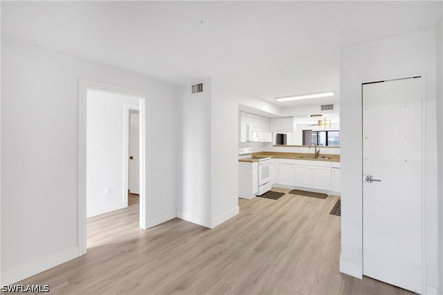910 Vanderbilt Beach RD 315, Naples, FL 34108