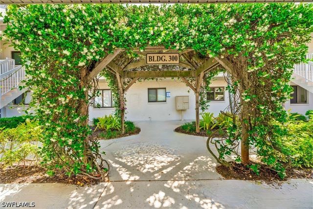 910 Vanderbilt Beach RD 315, Naples, FL 34108