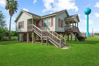 7228 Highland Bayou Drive, Hitchcock, TX 77563