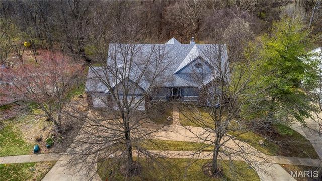 16038 Pierside Lane, Ellisville, MO 63021