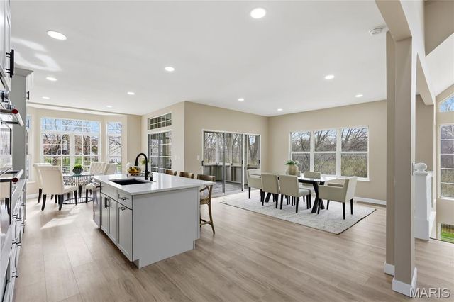 16038 Pierside Lane, Ellisville, MO 63021