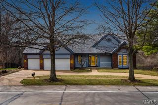 16038 Pierside Lane, Ellisville, MO 63021