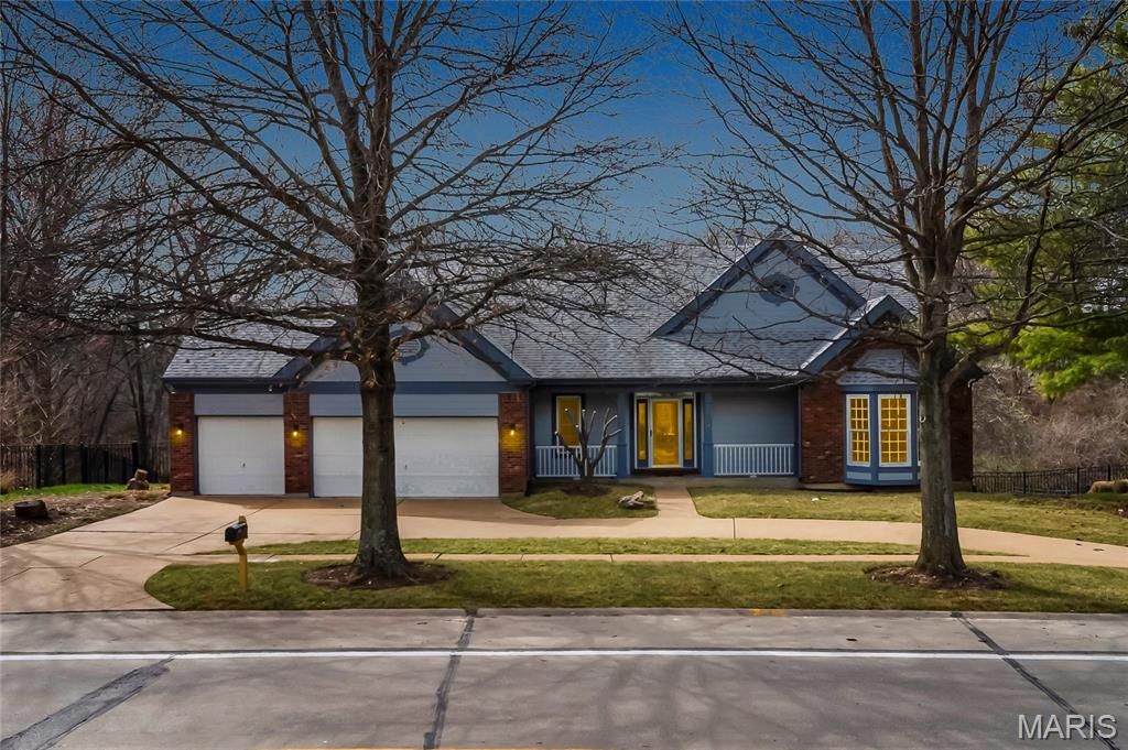 16038 Pierside Lane, Ellisville, MO 63021