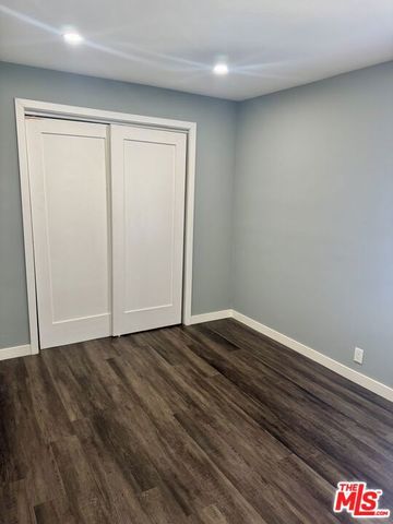 2911 W Florence Avenue APT, Los Angeles, CA 90043