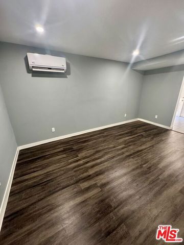 2911 W Florence Avenue APT, Los Angeles, CA 90043