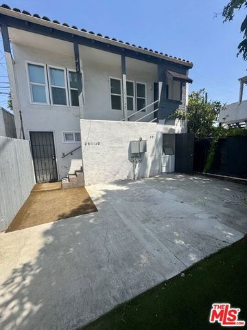 2911 W Florence Avenue APT, Los Angeles, CA 90043
