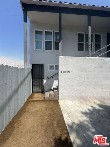 2911 W Florence Avenue APT, Los Angeles, CA 90043