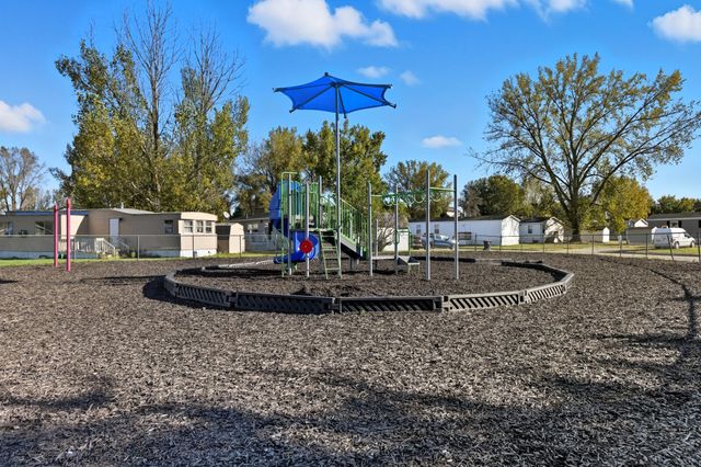 134 Anthony Drive 31, Lakeville, MN 55044