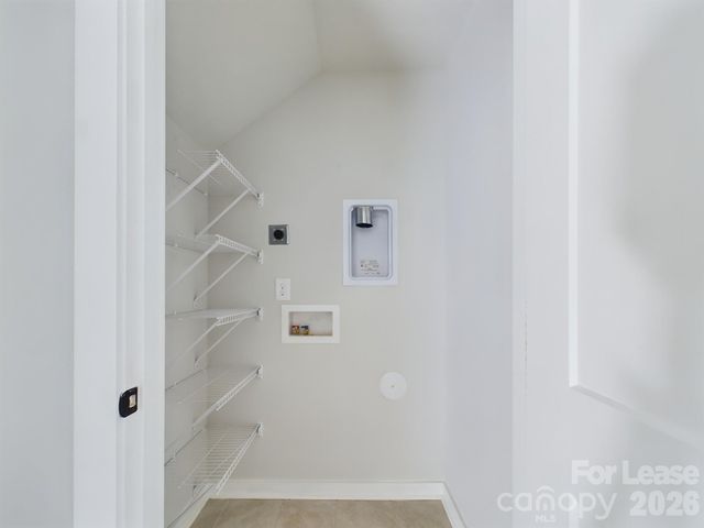 9525 Munsing Drive, Charlotte, NC 28269