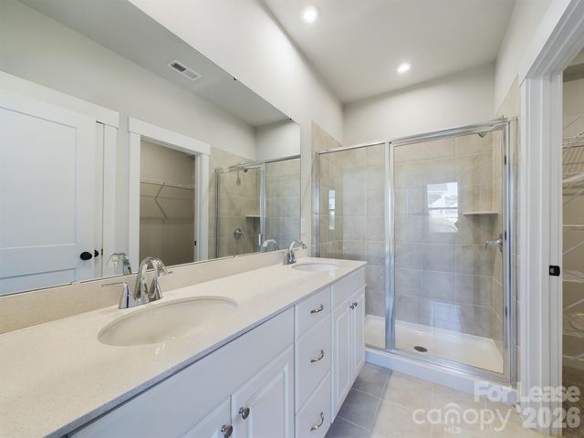 9525 Munsing Drive, Charlotte, NC 28269