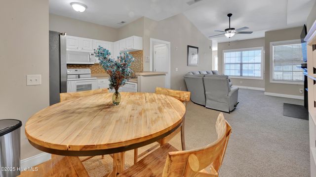 1944 Tara Court 203, Greenville, NC 27858