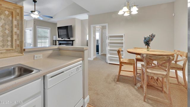 1944 Tara Court 203, Greenville, NC 27858