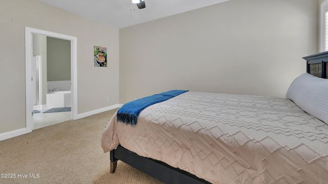 1944 Tara Court 203, Greenville, NC 27858