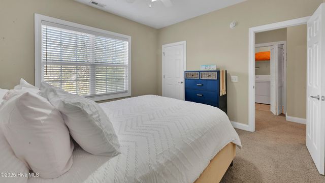 1944 Tara Court 203, Greenville, NC 27858