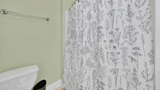 1944 Tara Court 203, Greenville, NC 27858