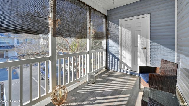 1944 Tara Court 203, Greenville, NC 27858