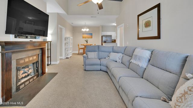 1944 Tara Court 203, Greenville, NC 27858