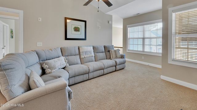 1944 Tara Court 203, Greenville, NC 27858