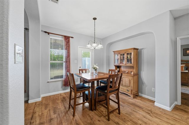 1121 Linden Drive, Burleson, TX 76028