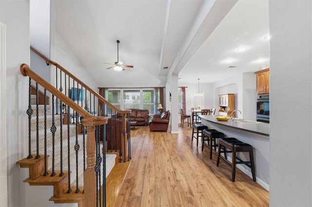 1121 Linden Drive, Burleson, TX 76028