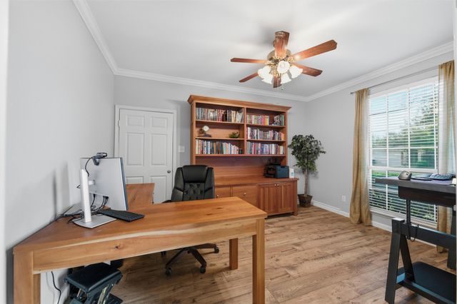 1121 Linden Drive, Burleson, TX 76028