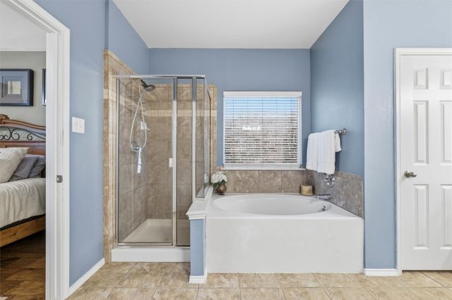 1121 Linden Drive, Burleson, TX 76028