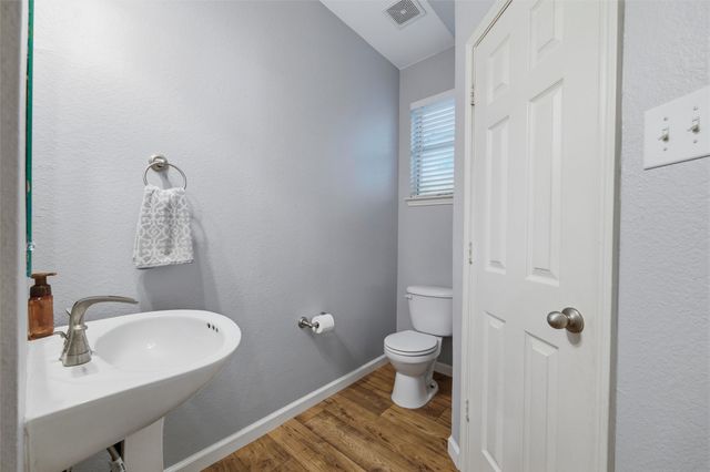 1121 Linden Drive, Burleson, TX 76028