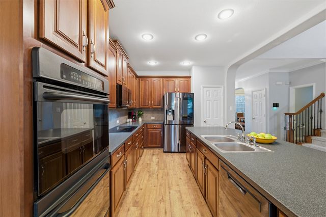 1121 Linden Drive, Burleson, TX 76028