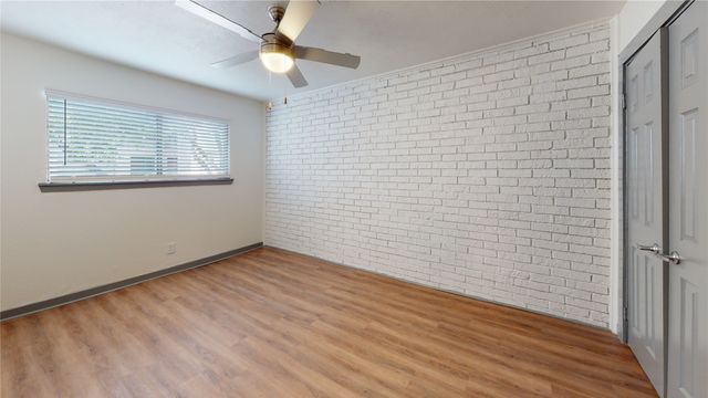 205 E Davis Street 103, Dallas, TX 75203