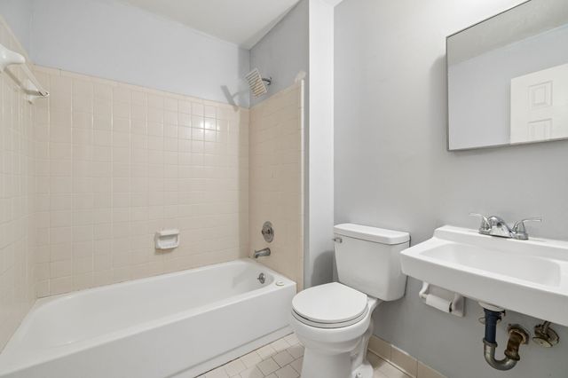 555 N DuPont Ave Apt D92, Madison, TN 37115