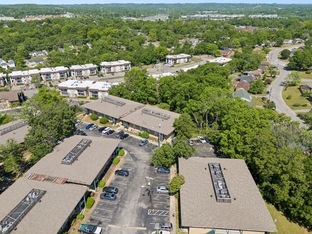555 N DuPont Ave Apt D92, Madison, TN 37115
