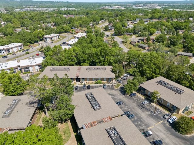 555 N DuPont Ave Apt D92, Madison, TN 37115