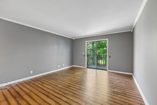 555 N DuPont Ave Apt D92, Madison, TN 37115